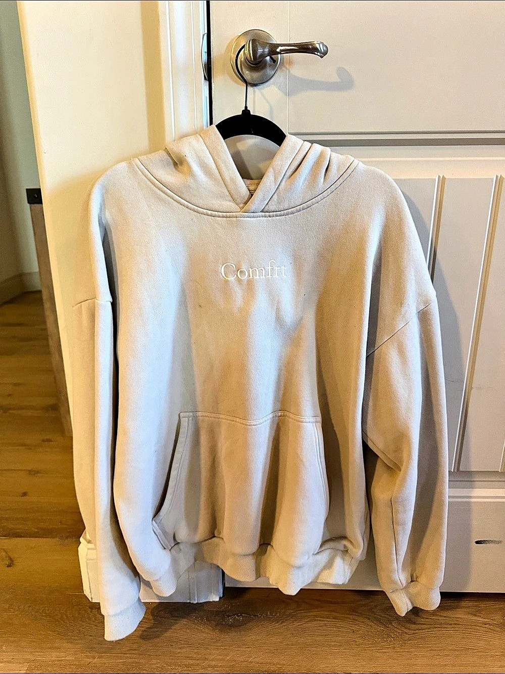 Comfrt Signature Hoodie Pullover in Cream Large